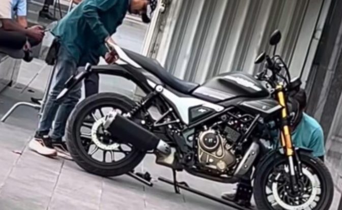 Hero Mavrick 440 front