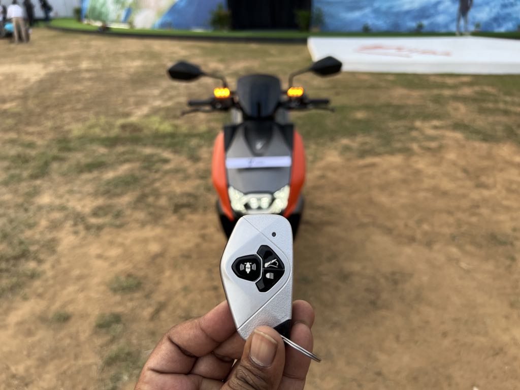 scooter key
