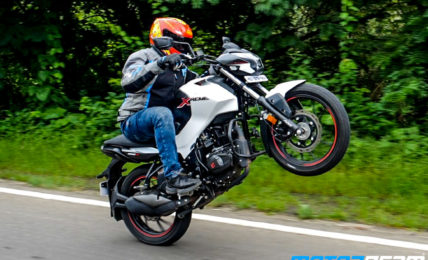 Hero Xtreme 160R Review Wheelie