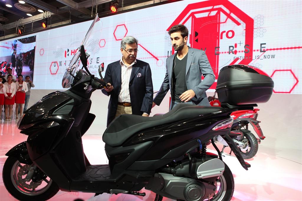 Hero Unveils Zir 150cc Scooter At 2014 Auto Expo