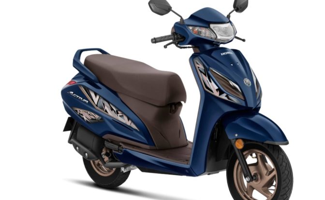 Honda Activa 110 25-year Anniversary Edition front