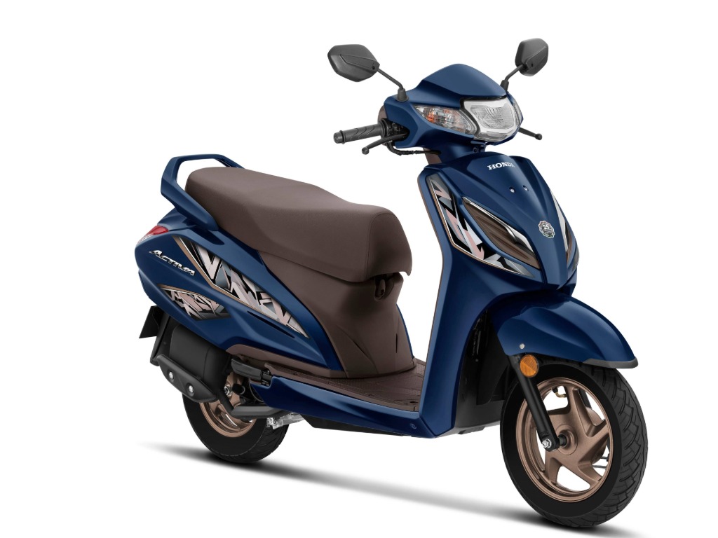 Honda Activa 110 25-year Anniversary Edition front