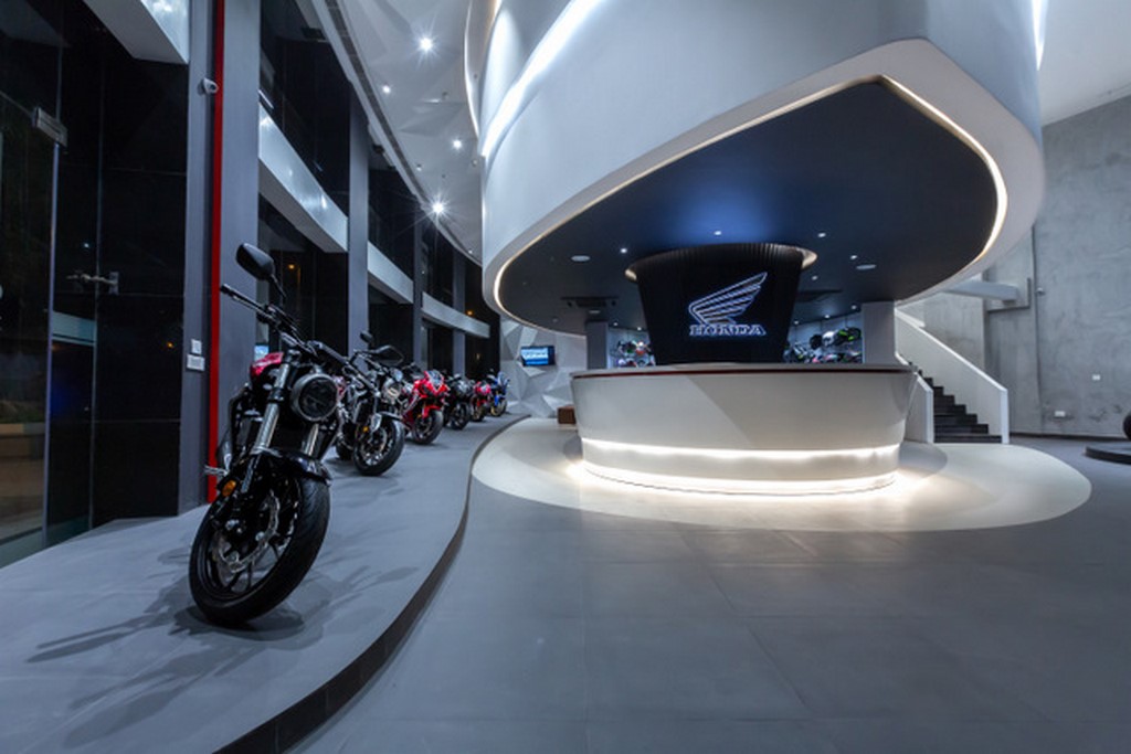 Honda BigWing Showroom Interiors