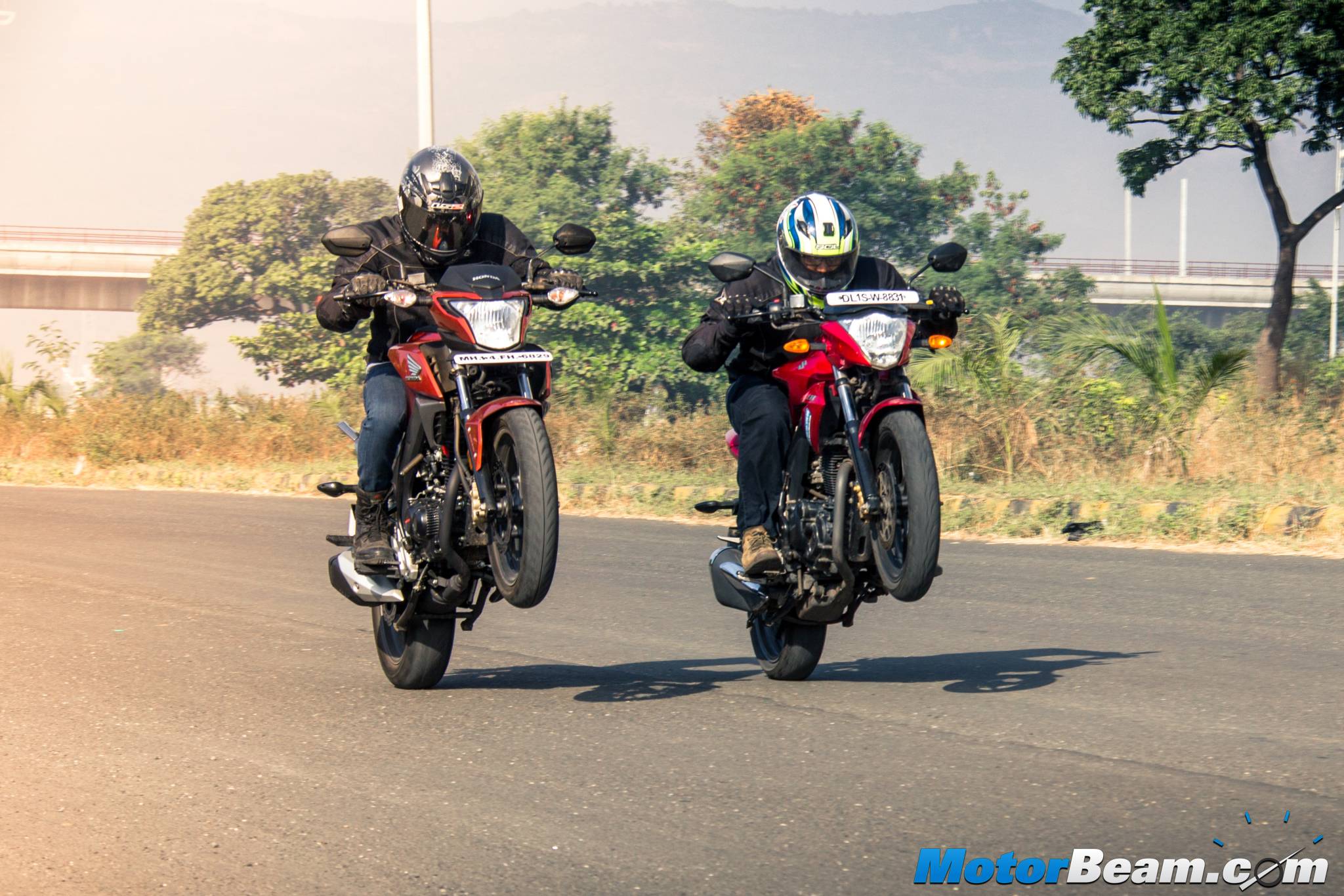 Honda CB Hornet 160R vs Suzuki Gixxer