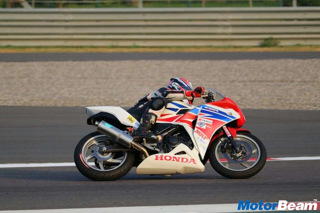 Honda CBR250R track