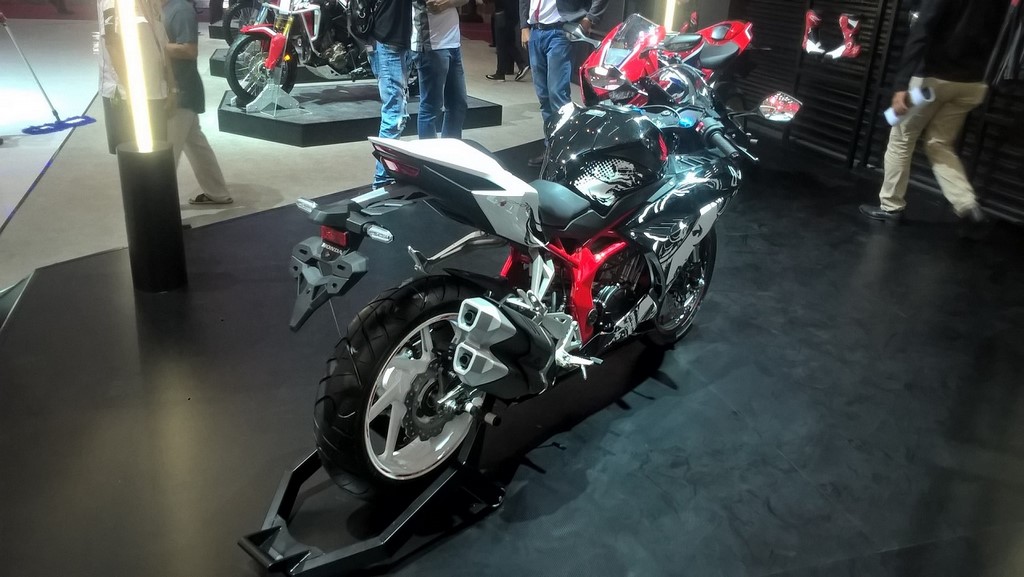 Honda CBR250RR Special Edition Exhaust