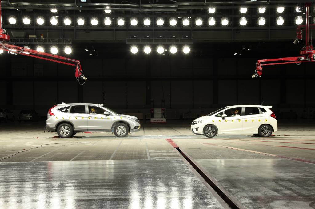 Honda CR-V vs Jazz Crash