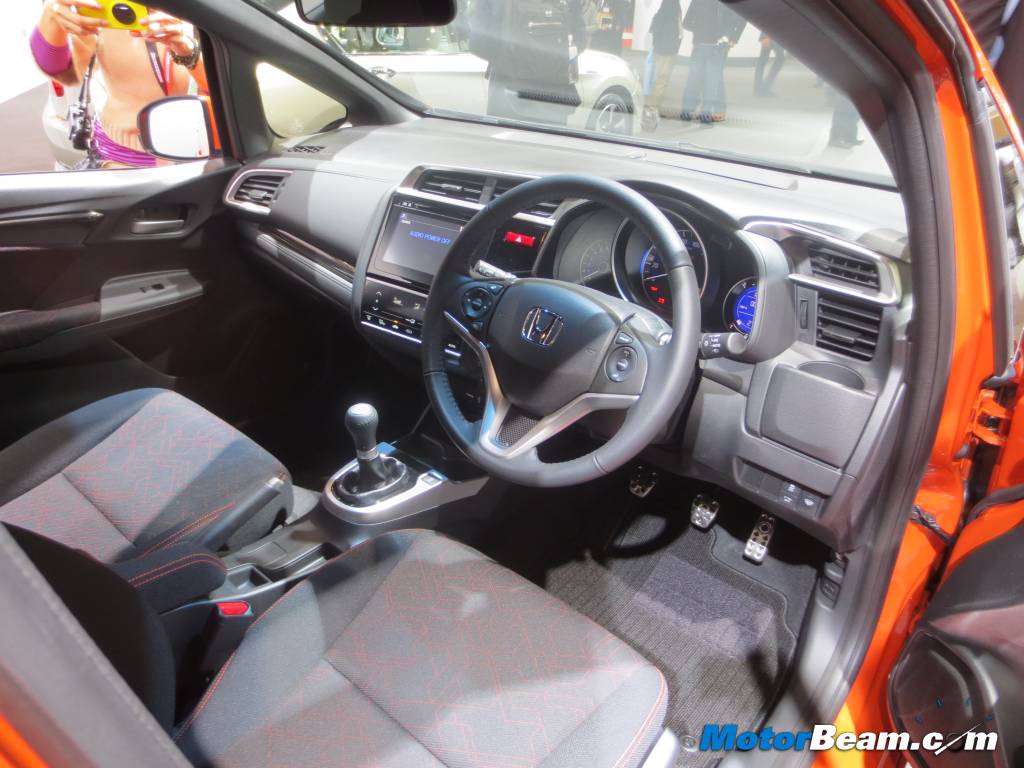 Honda Fit RS Interior-2