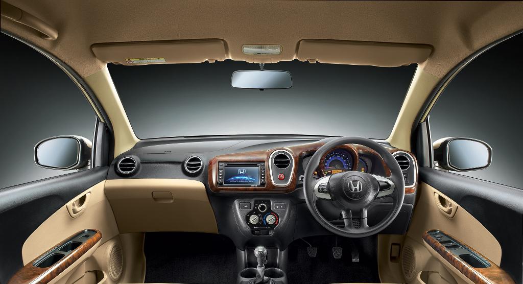 Honda Mobilio Interiors AVN Pack