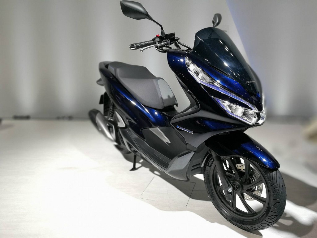 Honda PCX Electric Hybrid Scooter Launch In 2018 MotorBeam Honda PCX Electric Hybrid Scooter Launch In 2018 MotorBeam