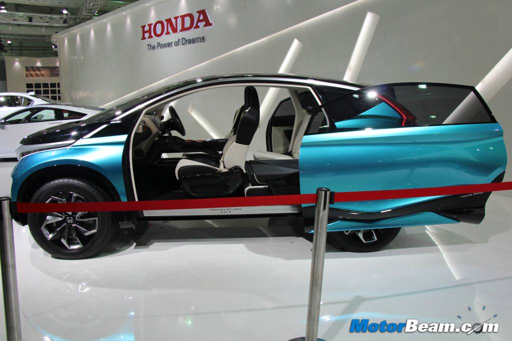 Honda-Vision-XS-1-4