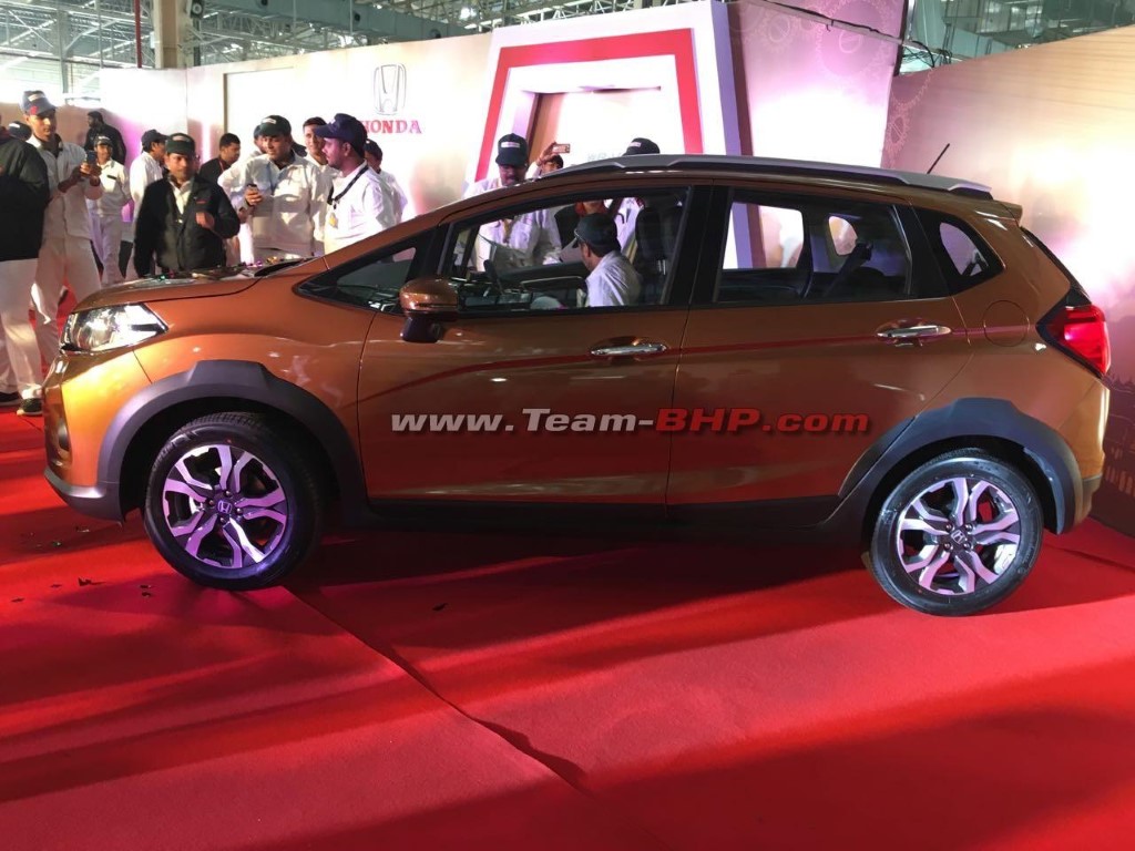 Honda WR-V Side