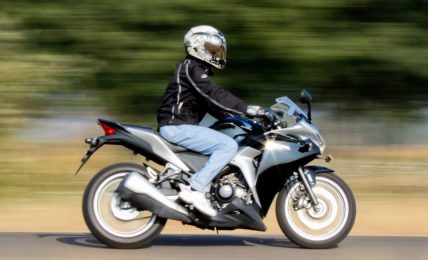 Honda CBR250R Ride