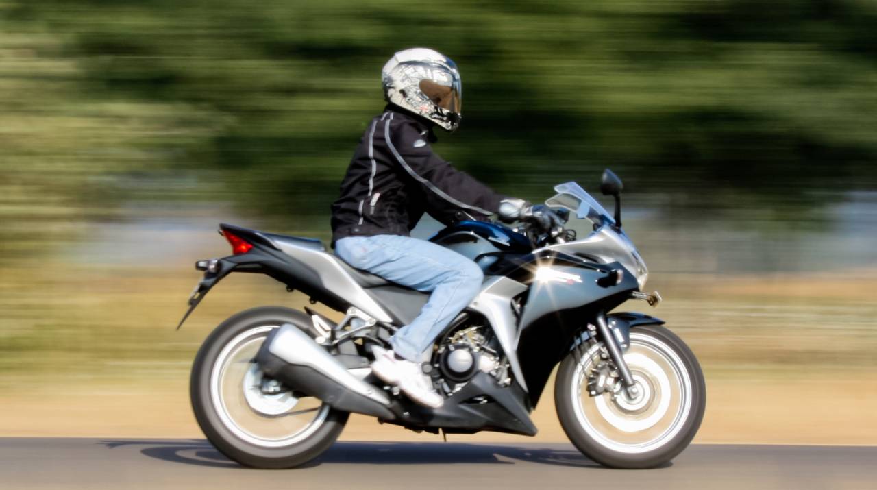 Honda CBR250R Ride