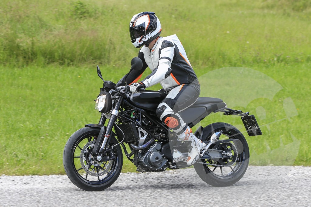 Husqvarna Vitpilen 401 Spy shot