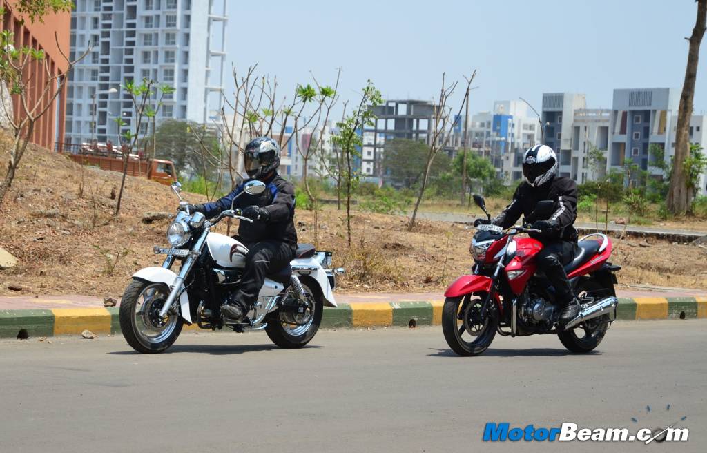 Hyosung Aquila 250 vs Suzuki Inazuma Road Test Hyosung Aquila 250 vs Suzuki Inazuma Road Test