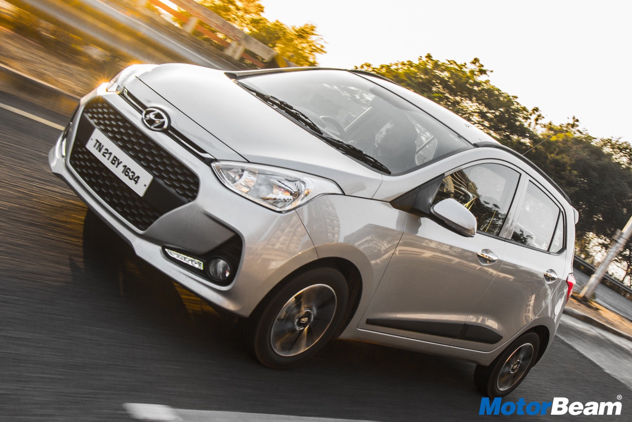 Hyundai Grand i10 Pros & Cons