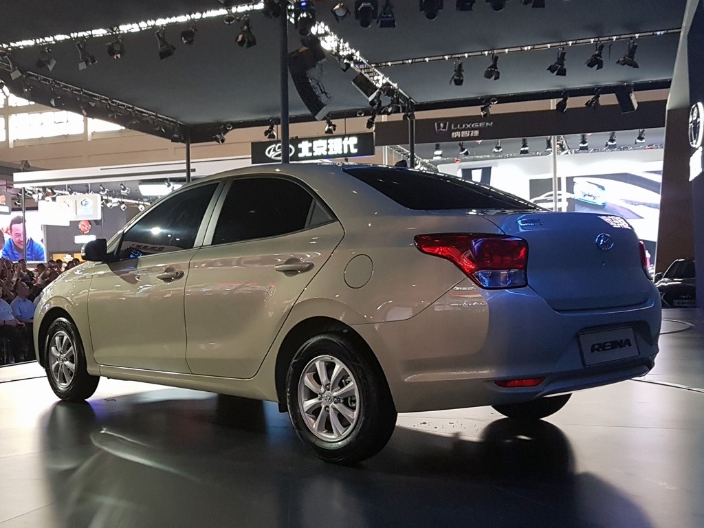 Hyundai Reina Rear Unveiled