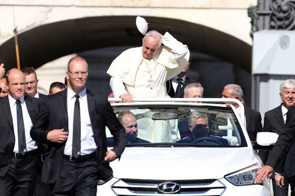 Hyundai Santa Fe Pope Francis
