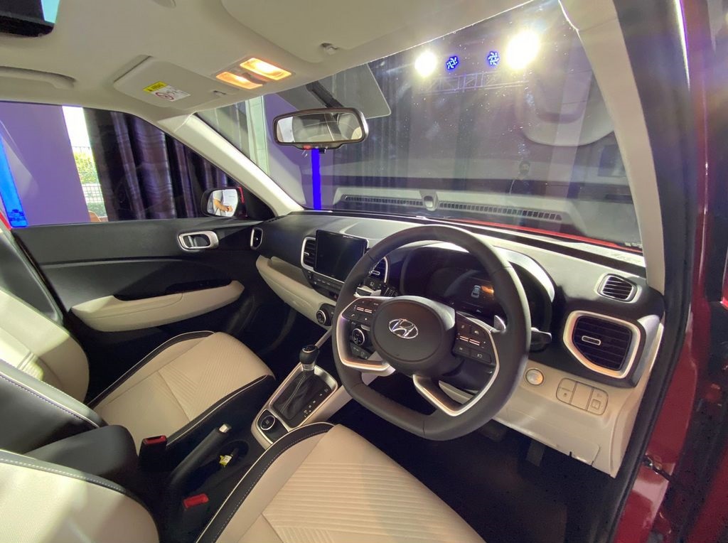 Hyundai Venue CNG Interiors