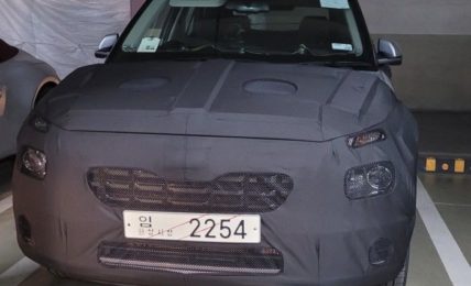 Hyundai Venue Facelift Spied
