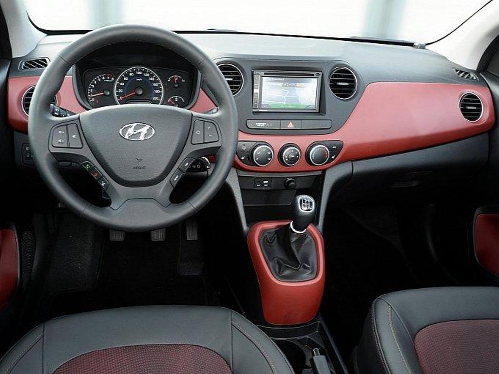 Hyundai i10 Sport Germany Dashboard