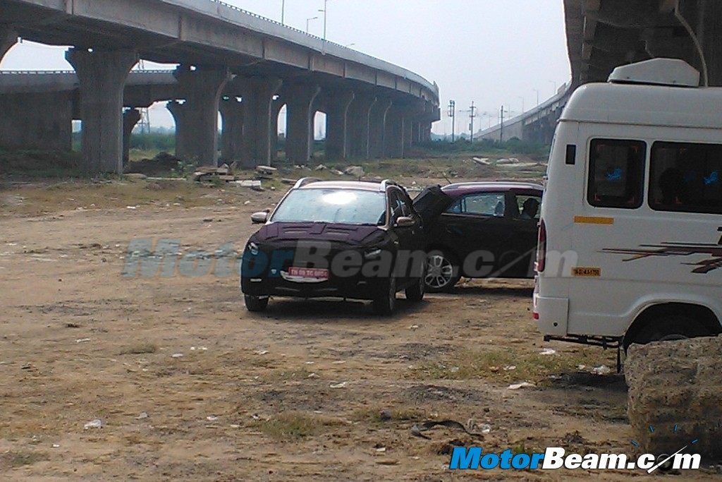 Hyundai i20 Cross Spied