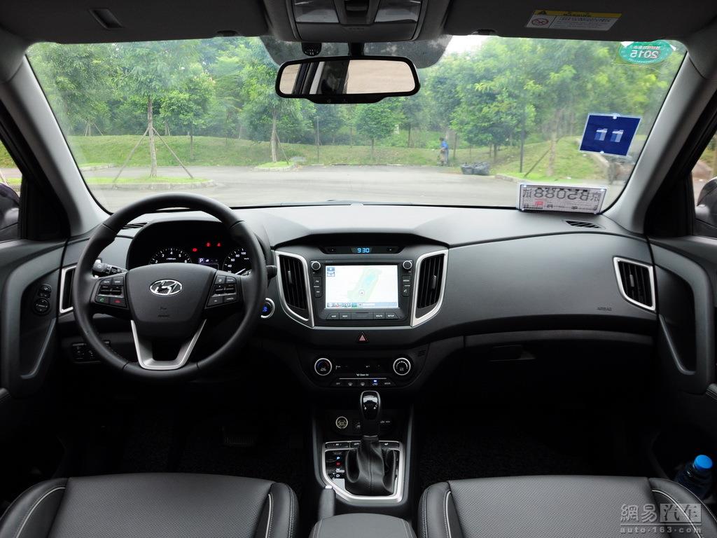 Hyundai ix25 Interior