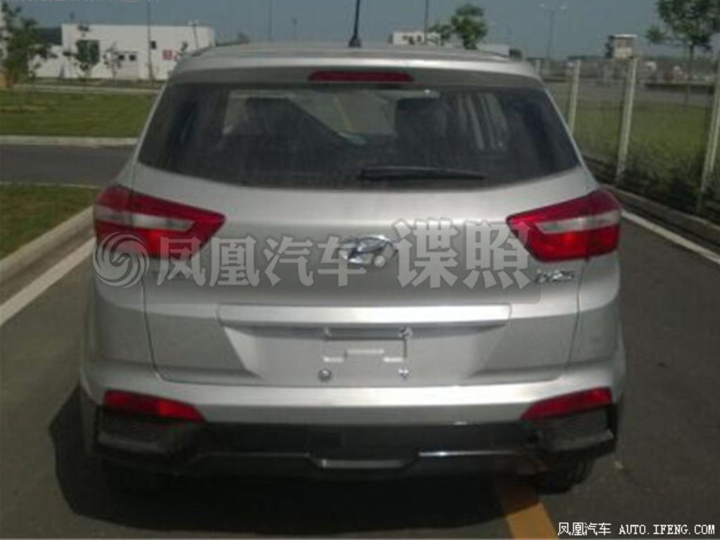 Hyundai-ix25-Production-Spec-Spy-Shot-Rear