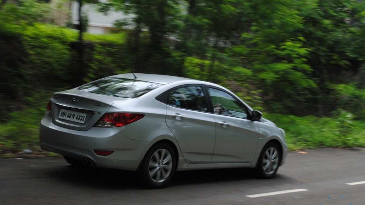 2011 Hyundai Verna Fluidic Review Performance Specifications Price