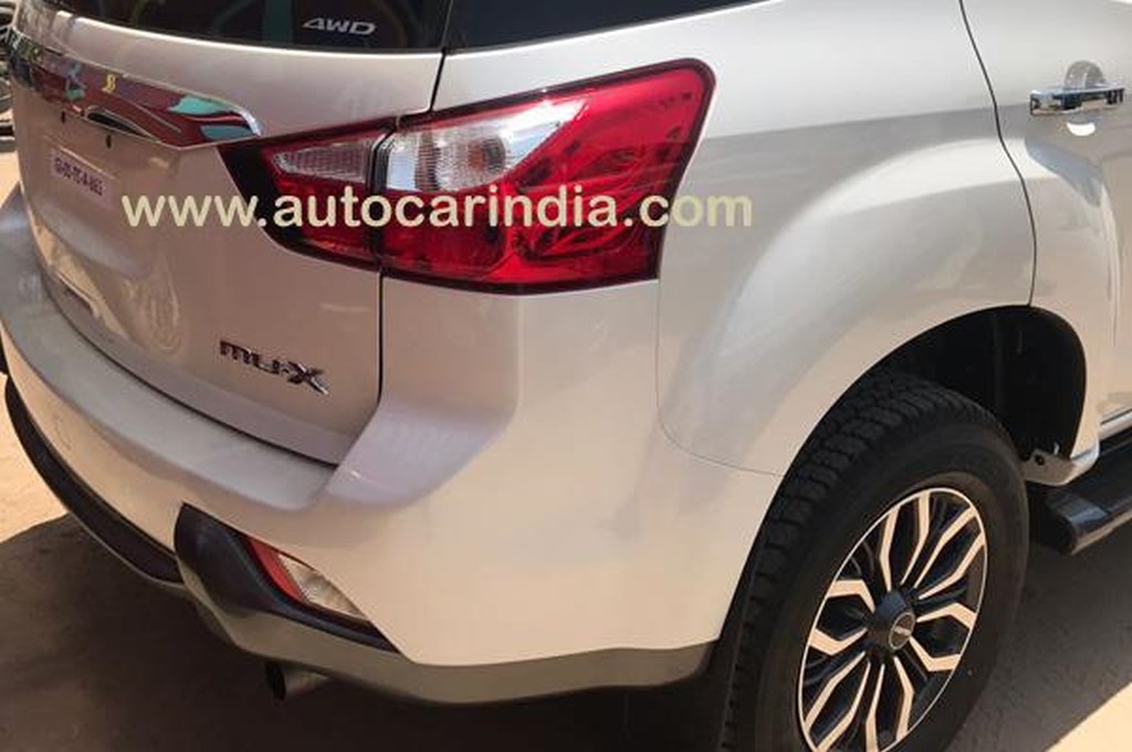 Isuzu MU-X Spied Rear