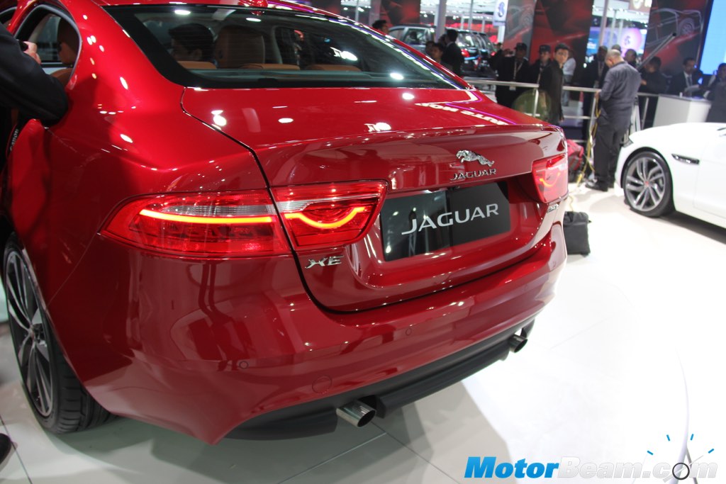 Jaguar XE 4