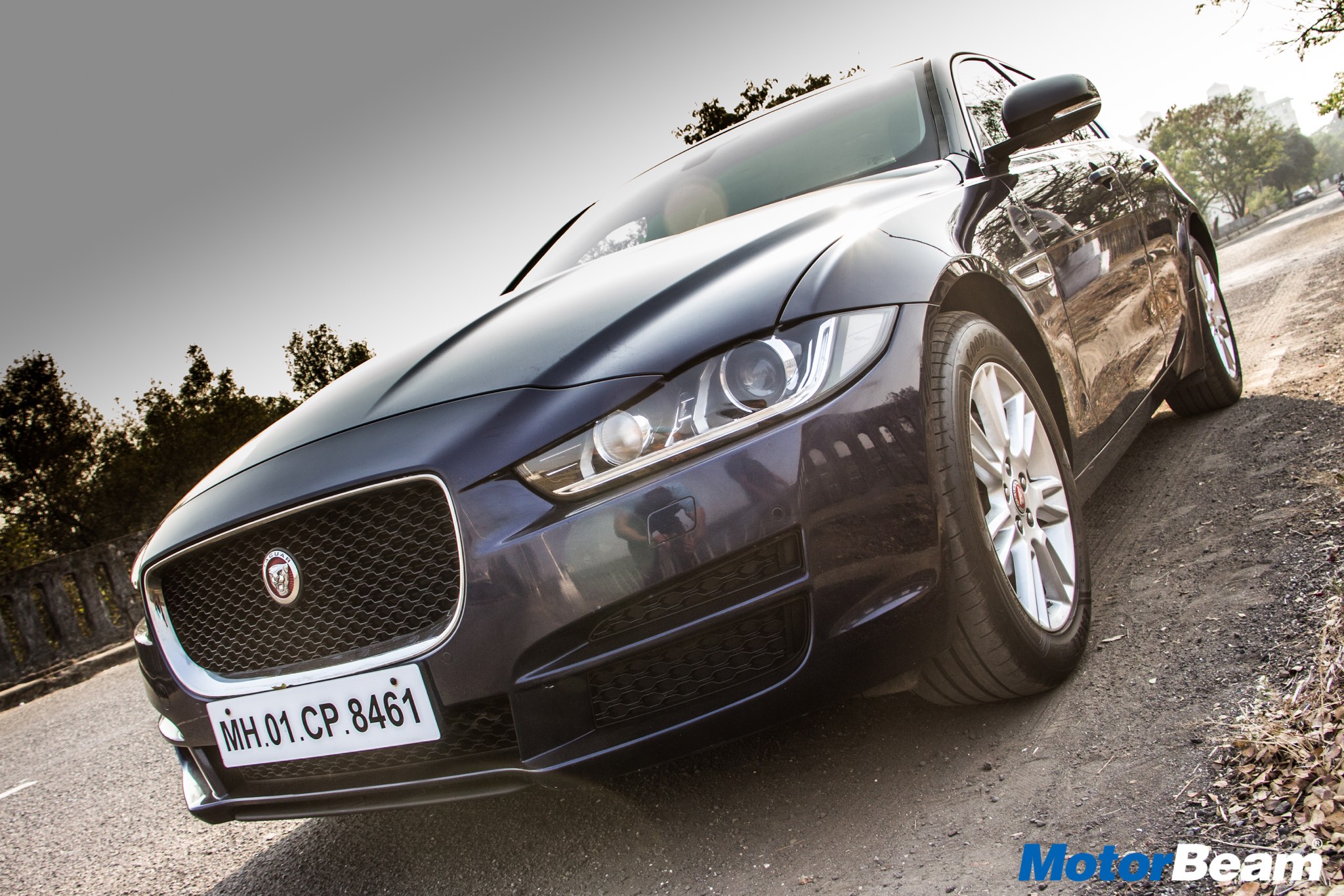 Jaguar Xe Diesel Review Test Drive Motorbeam Com