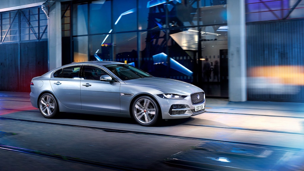 Jaguar Xe Facelift Price Starts At Rs 44 98 Lakhs Motorbeam