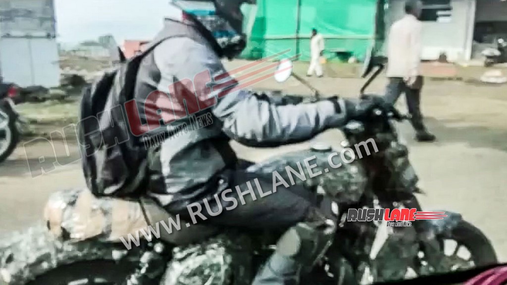 Jawa Cruiser Spotted Side
