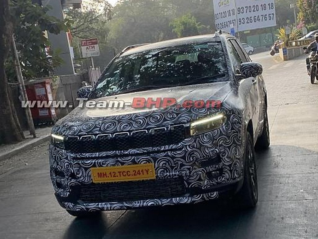 Jeep Meridian Spied