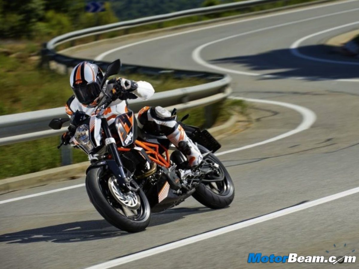 KTM launches KTM 125 Duke at introductory price of INR 1.5 lakh, ET Auto