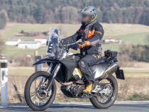 KTM 690 Rally Front