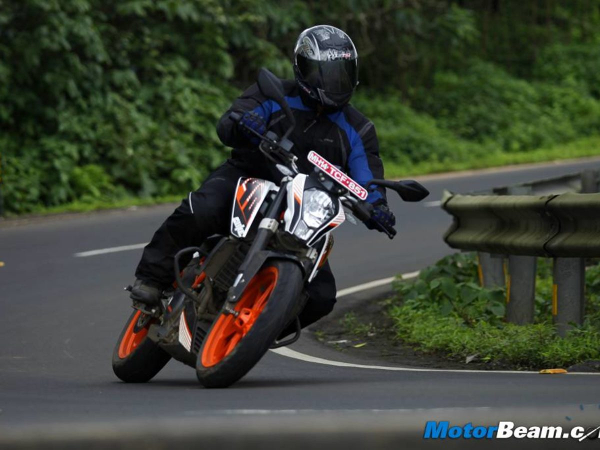 Rc 390 Ktm Duke 125 Tall Rider Bikes Ktm Rc 390 Riding Position