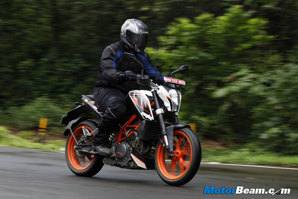 KTM Duke 390 Video Review