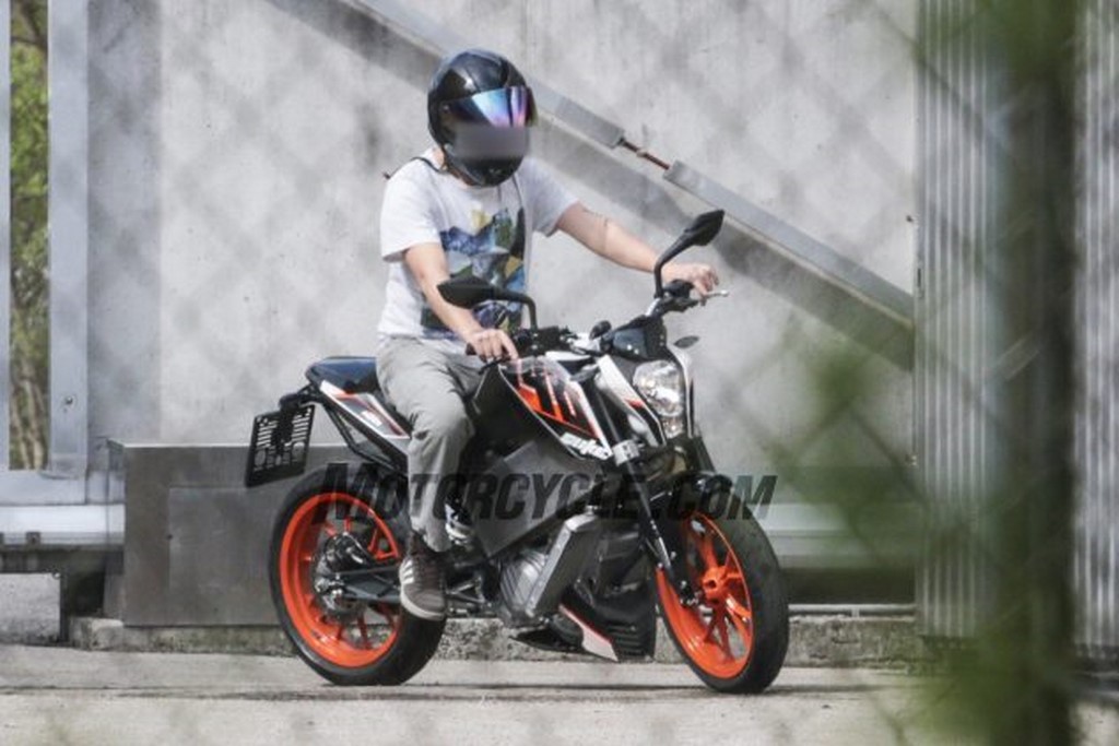 KTM E Duke 390 Spotted