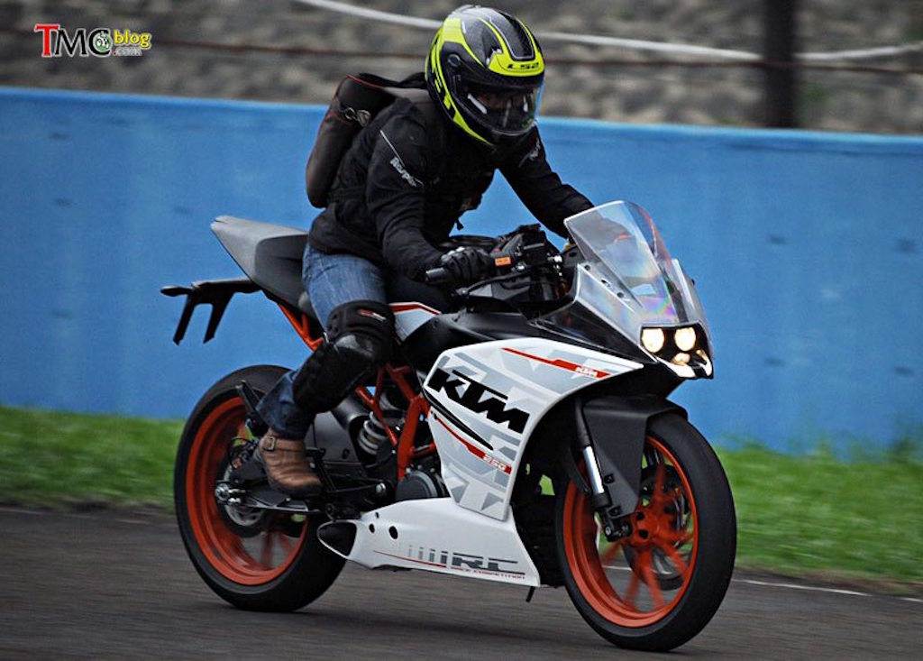 KTM RC 250 First Ride Impressions