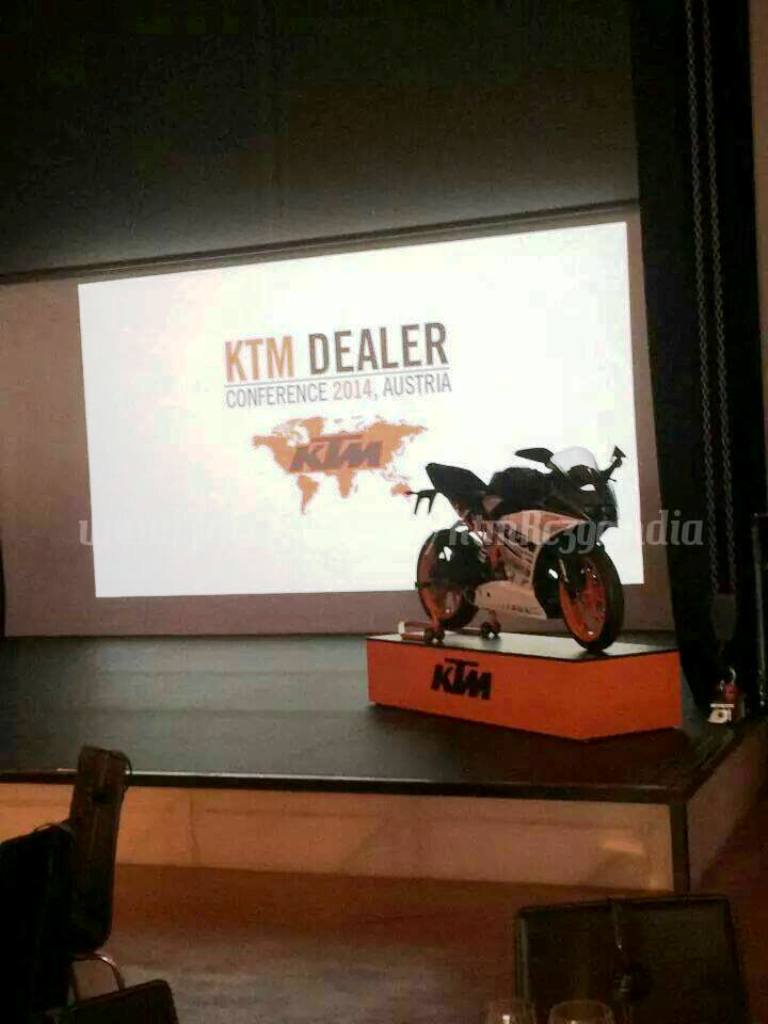 KTM RC 390 Spy Shot Dealer Meet