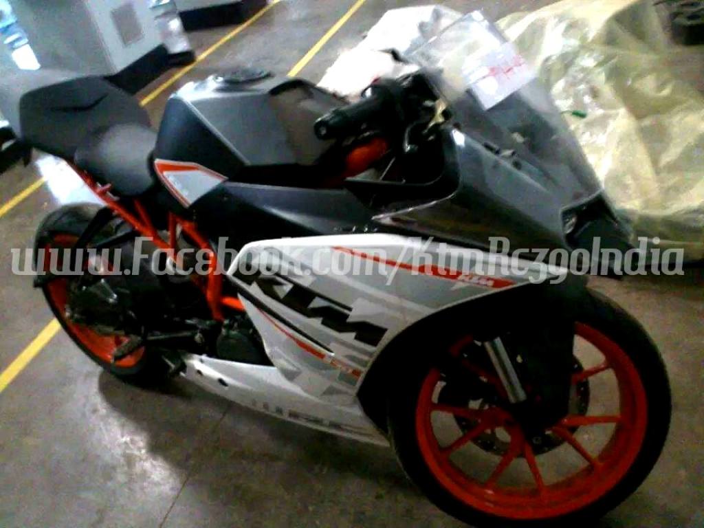 KTM RC 390 Spy Shot Production Spec