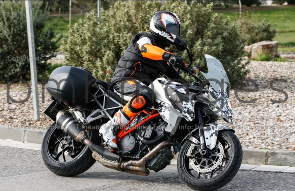 KTM Super Duke1290 Based Tourer