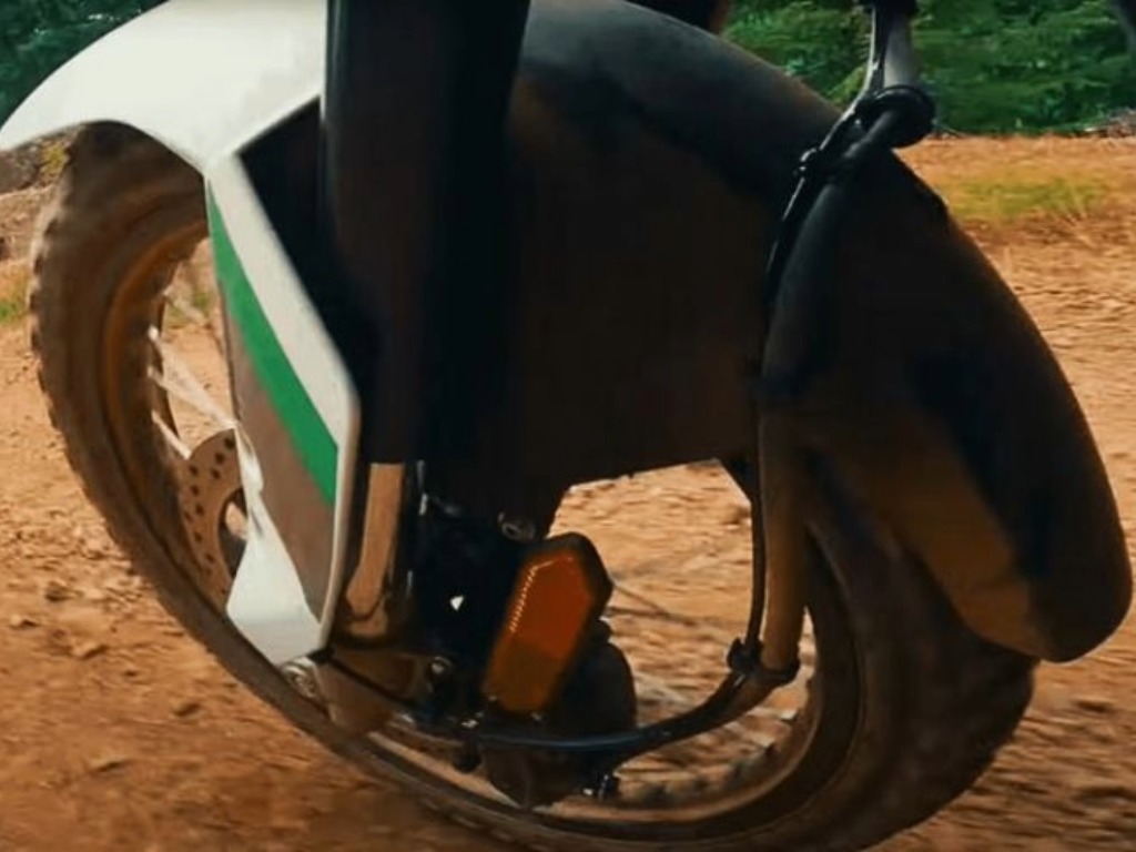 Kawasaki KLE front wheel