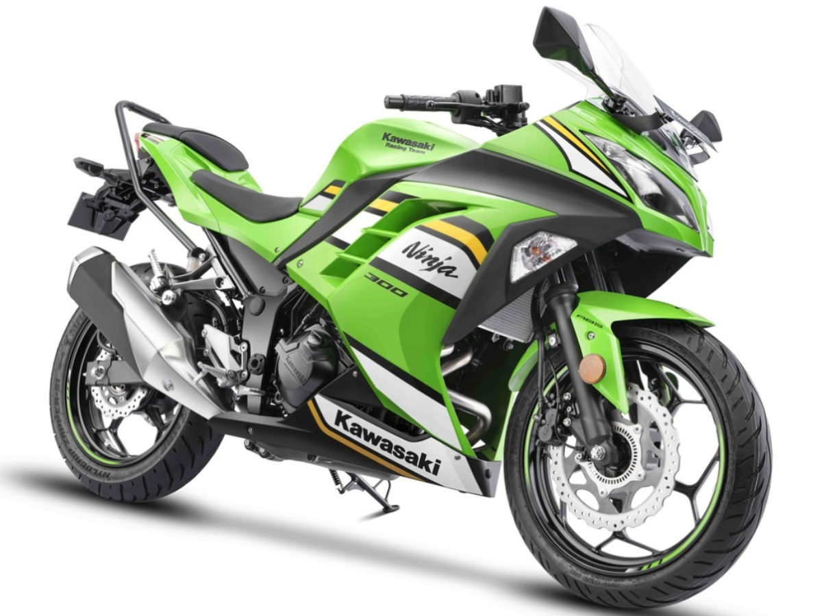 Kawasaki-Ninja-300-front-