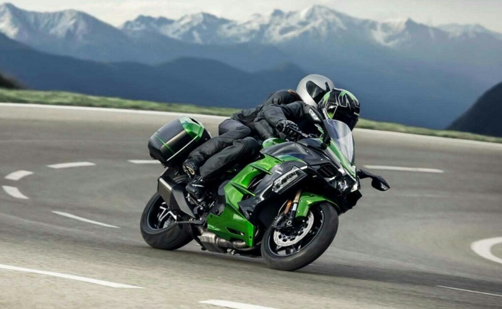 Kawasaki Ninja H2 SX SE EICMA