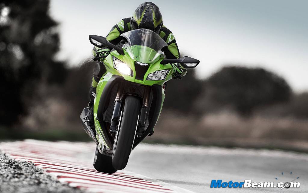 Kawasaki Ninja ZX-10R Wheelie