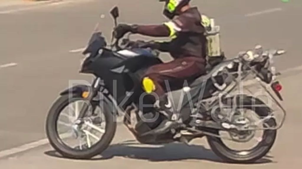 Kawasaki Versys X 300 Spied